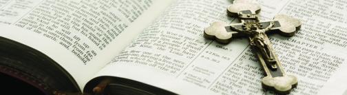 CI051-CRUCIFIX ON BIBLE